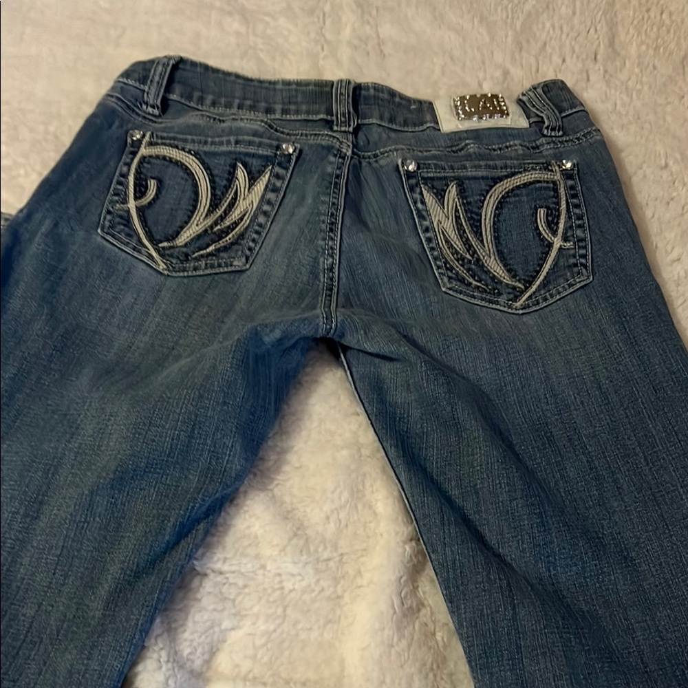 L.A. Idol Blue Skinny Jeans with Embroidered Design - Picture 3 of 15